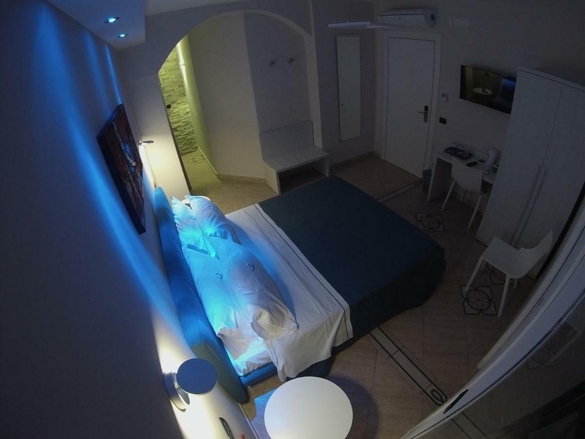 Sonevi Rooms Napoli Esterno foto
