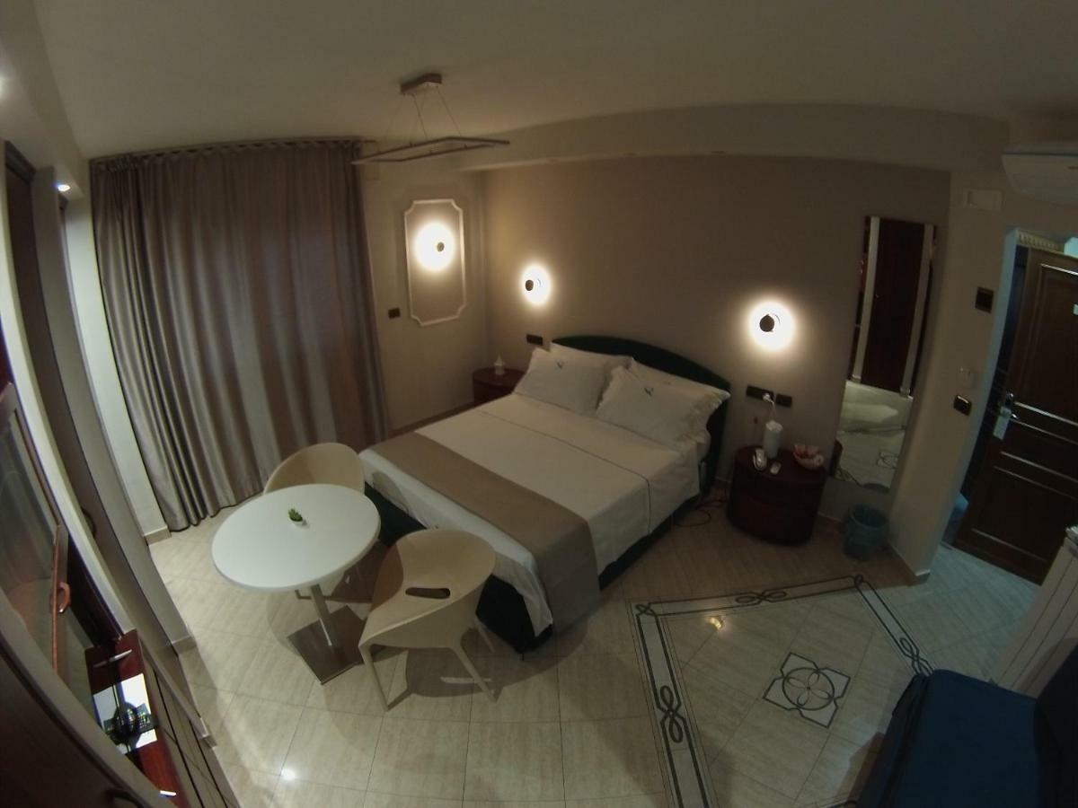 Sonevi Rooms Napoli Esterno foto